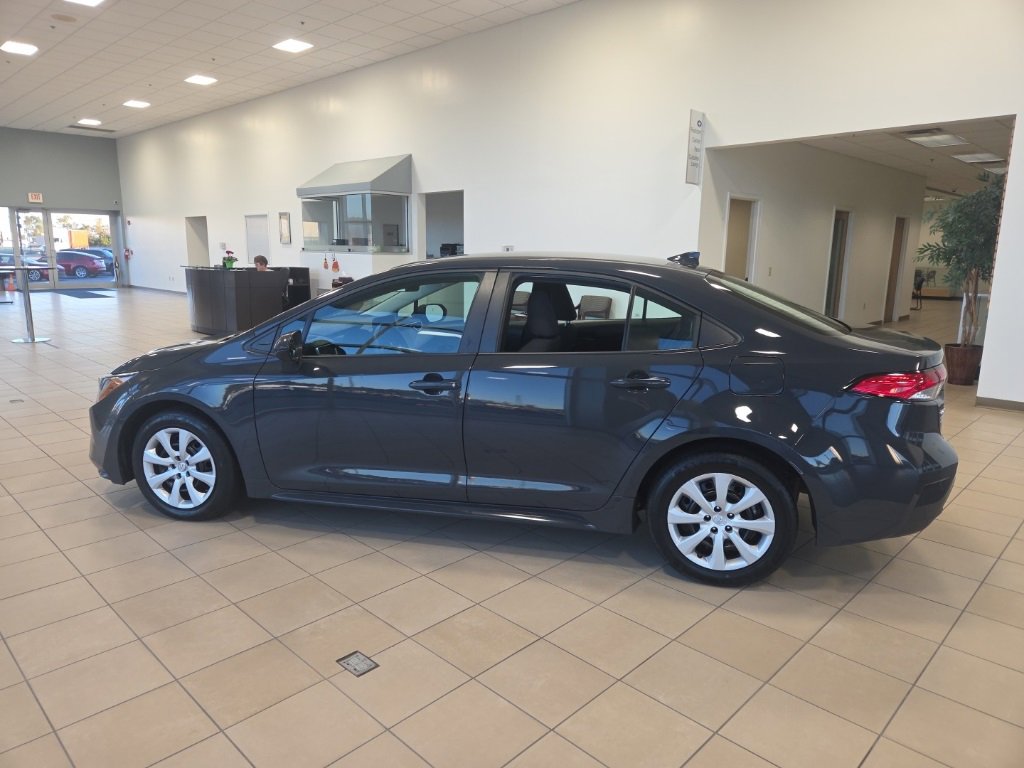 Used 2024 Toyota Corolla LE image 9