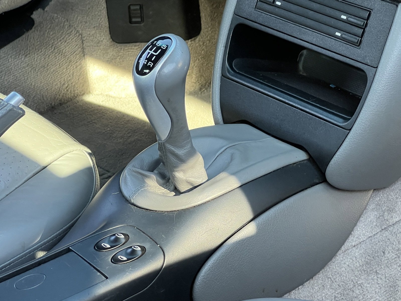 Used 2003 Porsche Boxster image 28