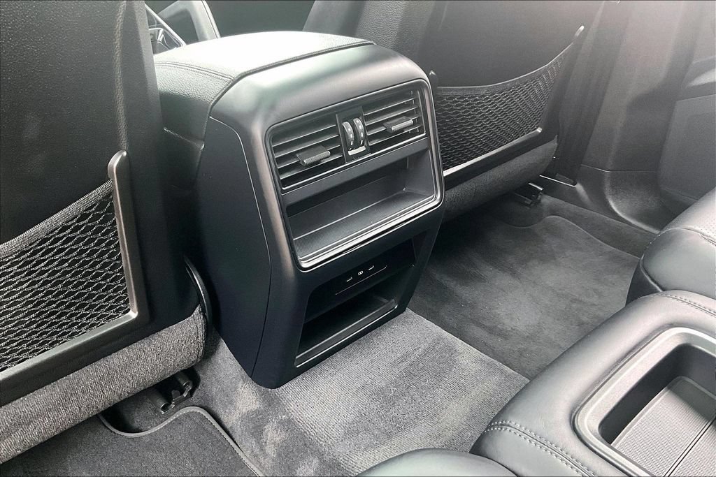 Used 2024 Porsche Cayenne S AWD/4WD image 31