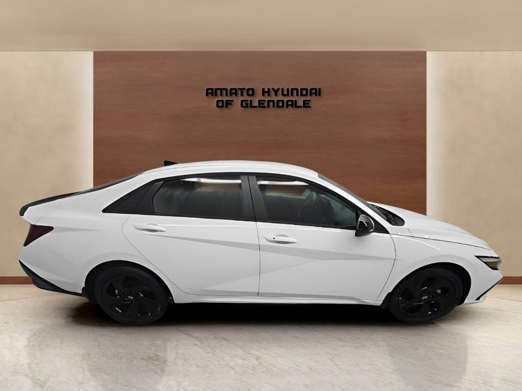 New 2026 Hyundai Elantra SEL FWD image 7
