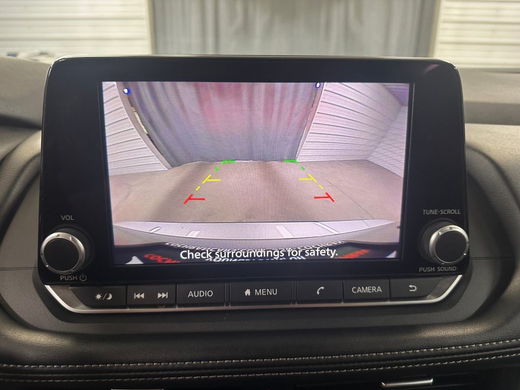 Used 2024 Nissan Rogue SV AWD/4WD image 13