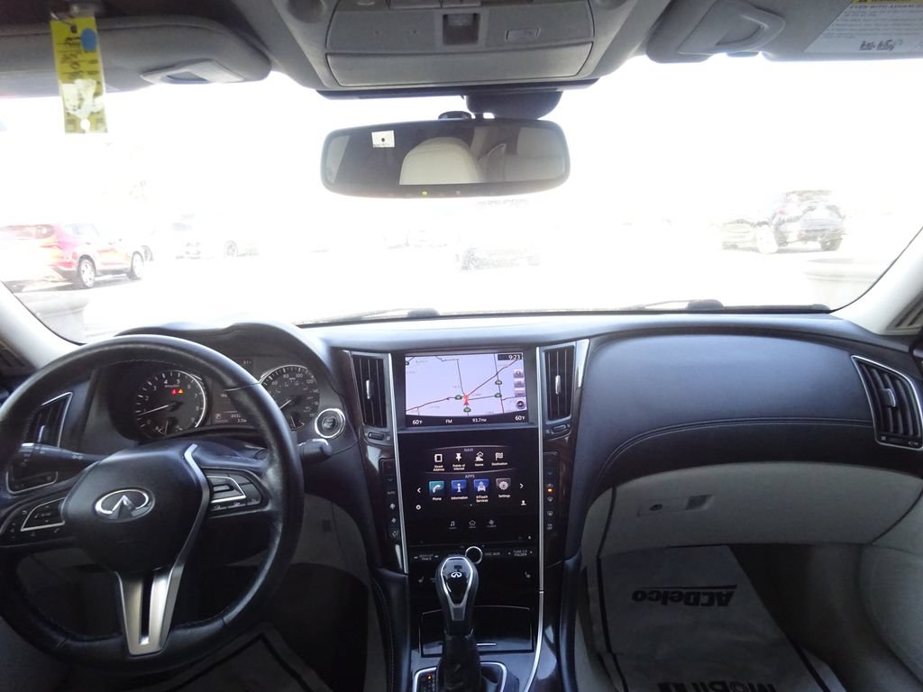 Used 2018 INFINITI Q50 Luxe w/ Essential Package (3.0T Luxe) RWD image 23