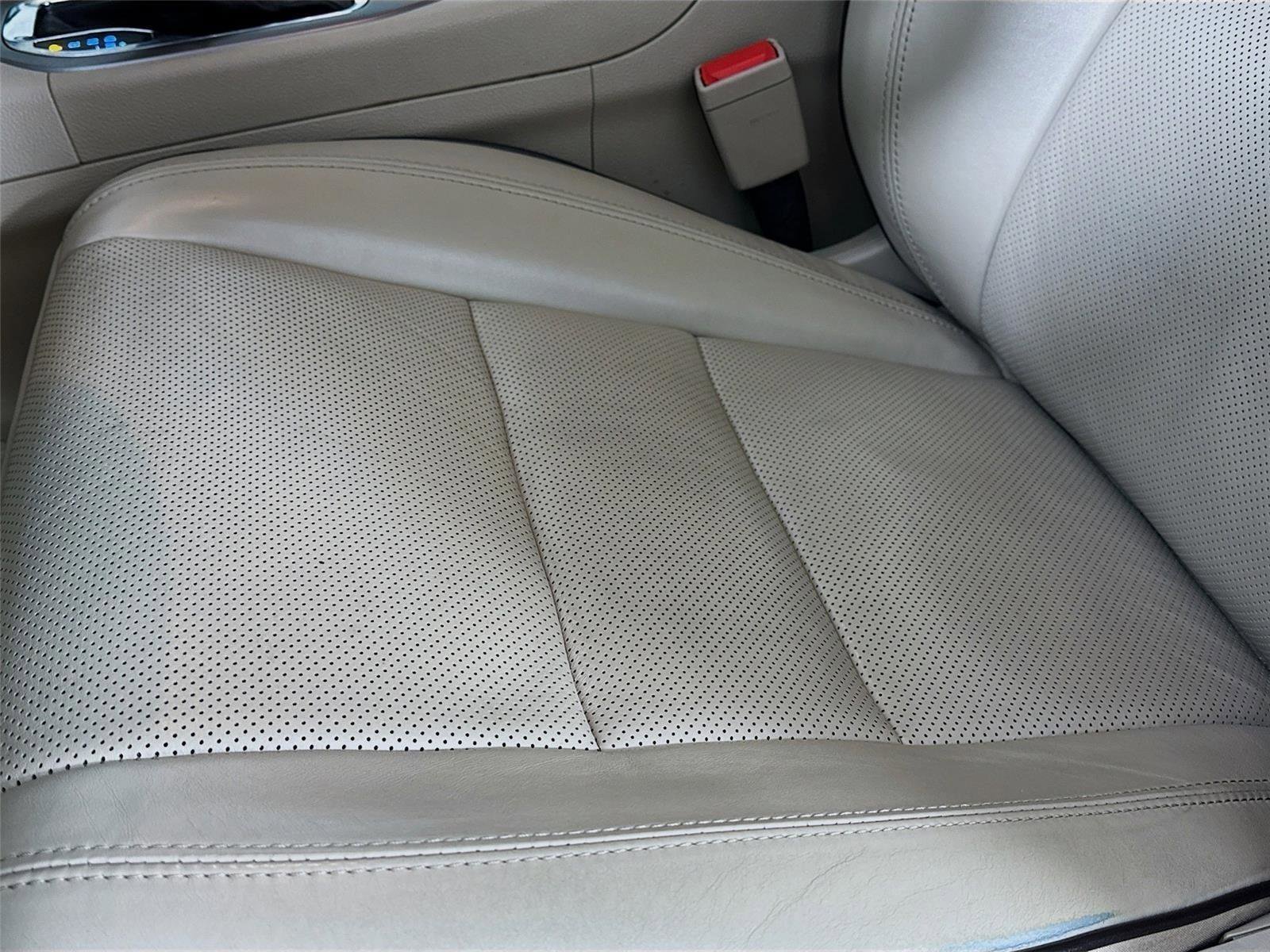 Used 2021 Jeep Grand Cherokee Overland image 26