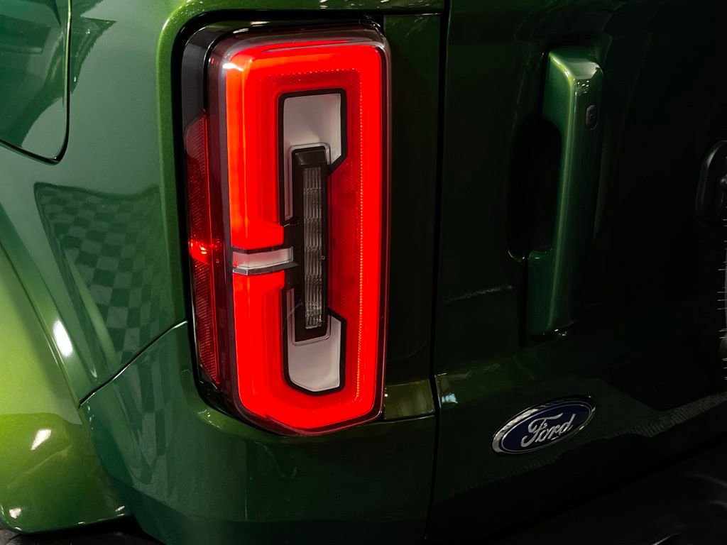 Used 2025 Ford Bronco Outer Banks image 12