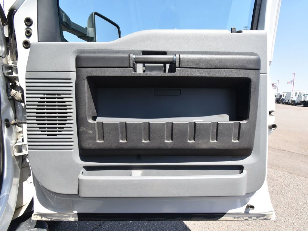 Used 2014 Ford F550 4x4 Regular Cab Super Duty image 66