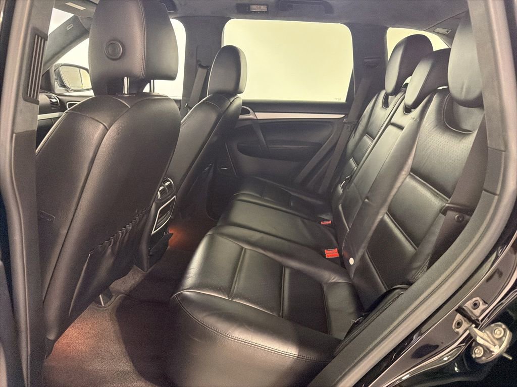 Used 2006 Porsche Cayenne Turbo AWD/4WD image 22