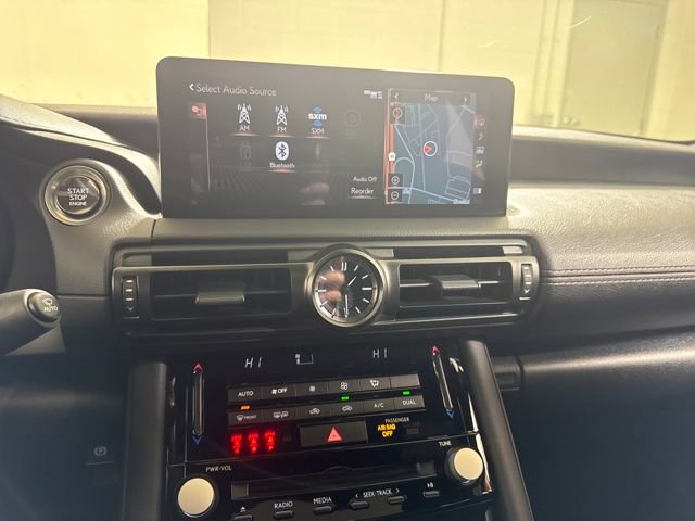 Used 2025 Lexus IS 500 image 29