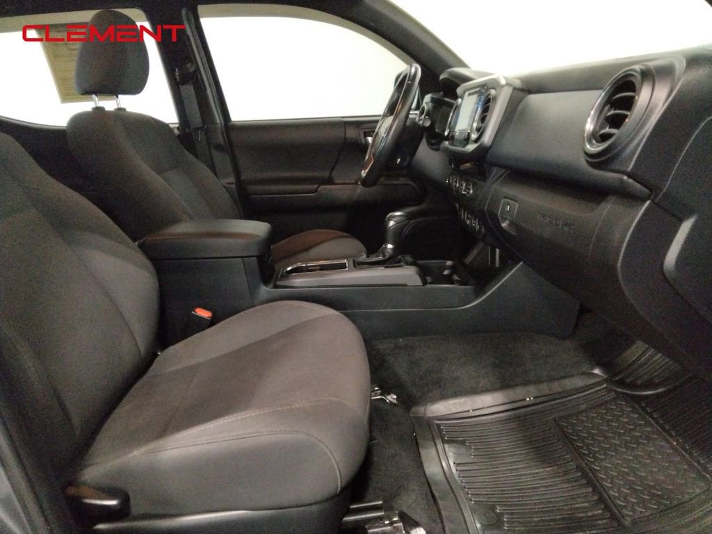 Used 2018 Toyota Tacoma TRD Off-Road image 31