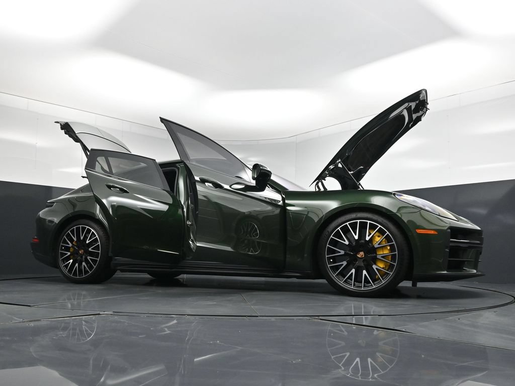 Certified 2026 Porsche Panamera GTS AWD/4WD image 34