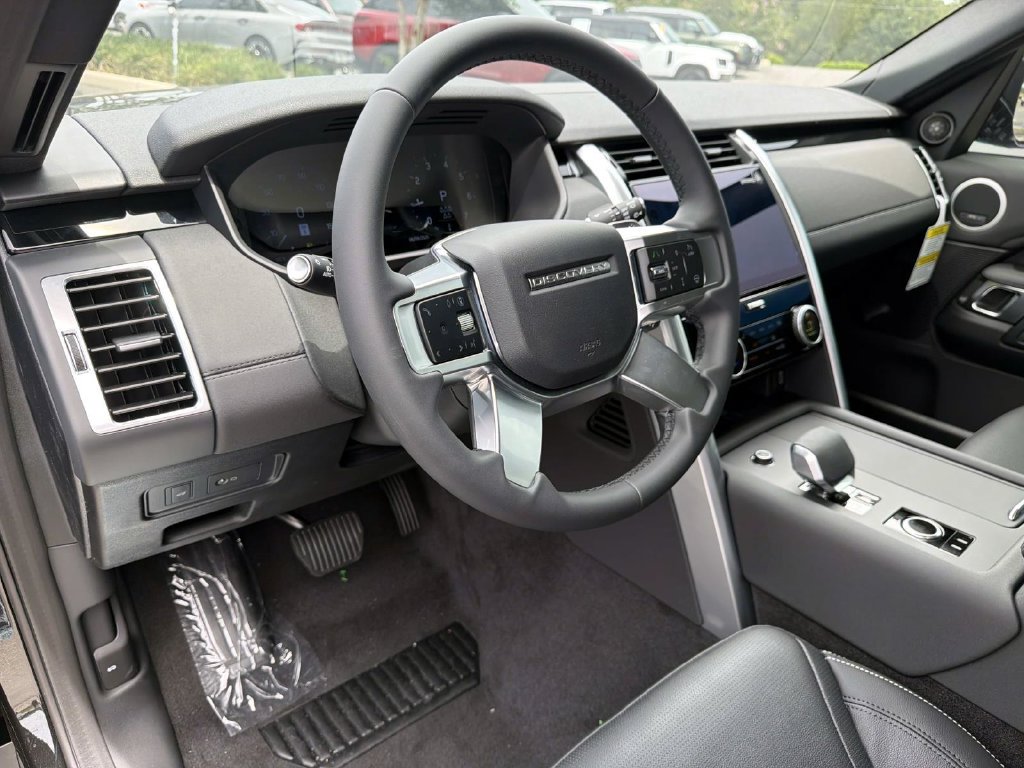 New 2026 Land Rover Discovery S AWD/4WD image 21