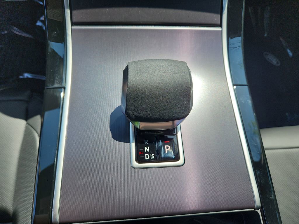 New 2026 Land Rover Range Rover Velar Dynamic SE image 16