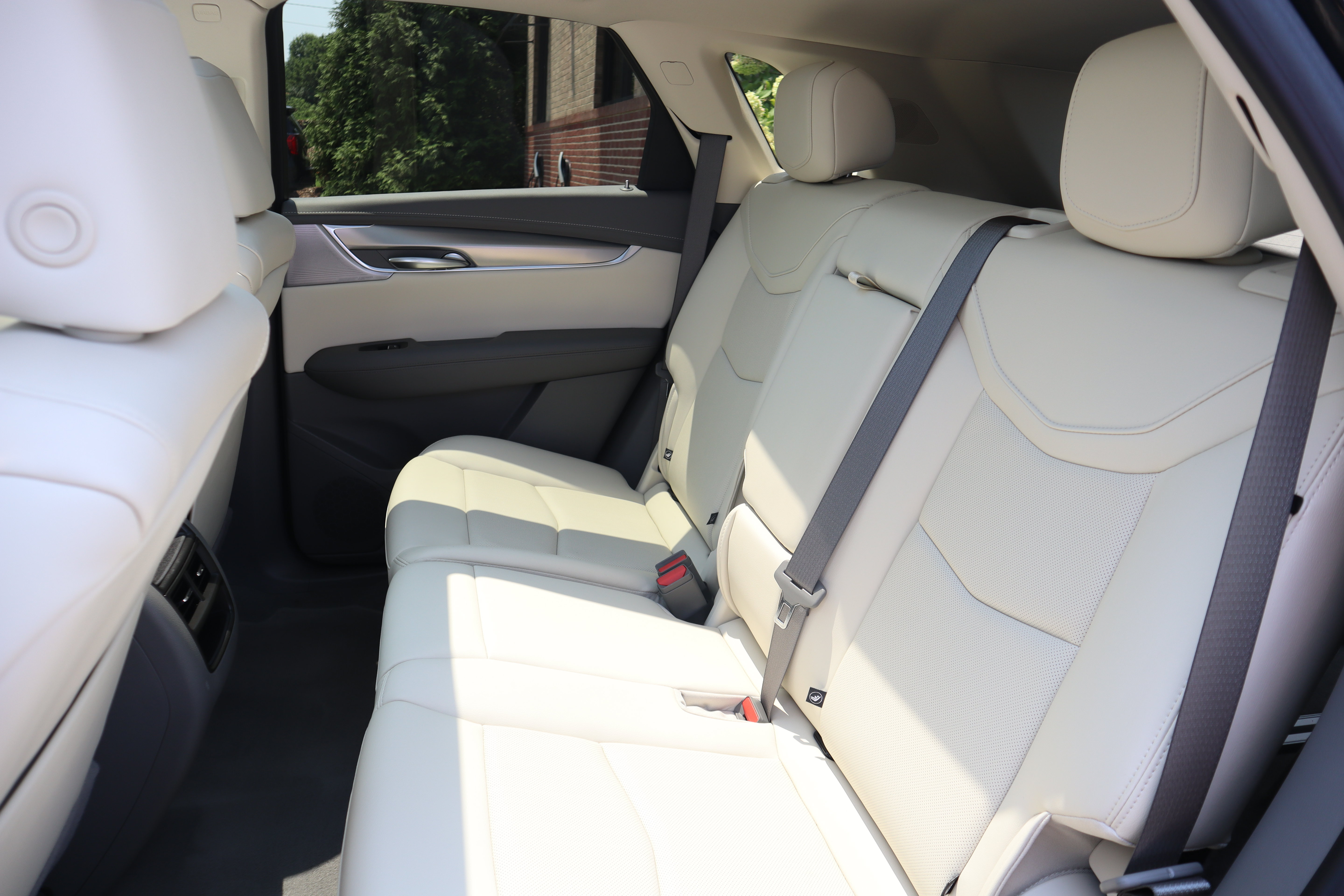 Used 2024 Cadillac XT5 Premium Luxury w/ Technology Package FWD image 26