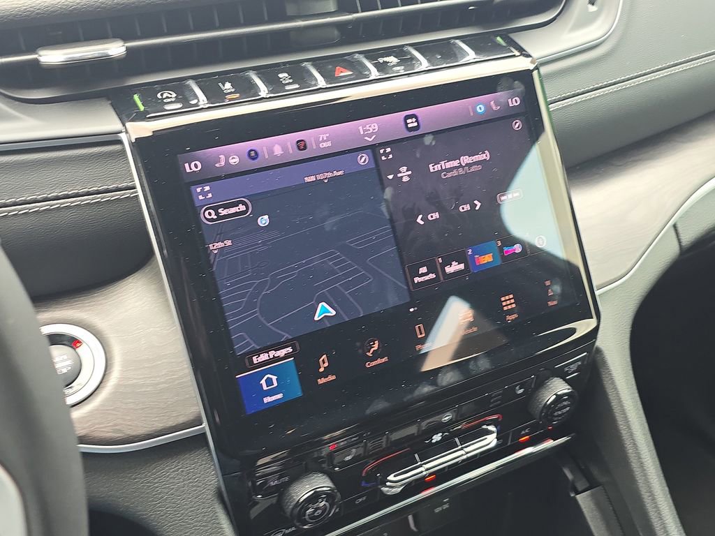 Used 2025 Jeep Grand Cherokee L Limited w/ Black Appearance Package image 24