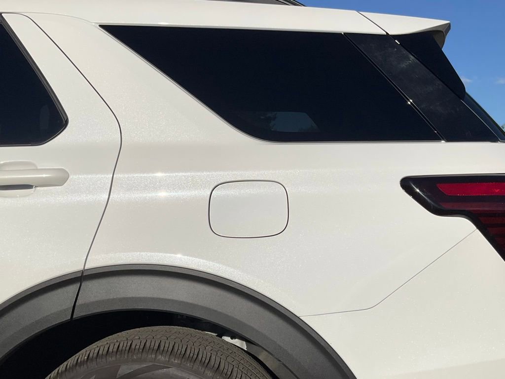 Certified 2025 Ford Explorer ST-Line w/ Premium Package image 12