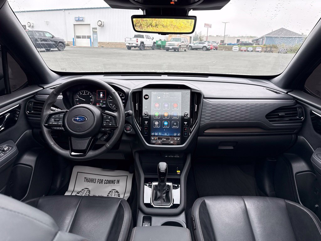 Used 2025 Subaru Forester Touring AWD/4WD image 14