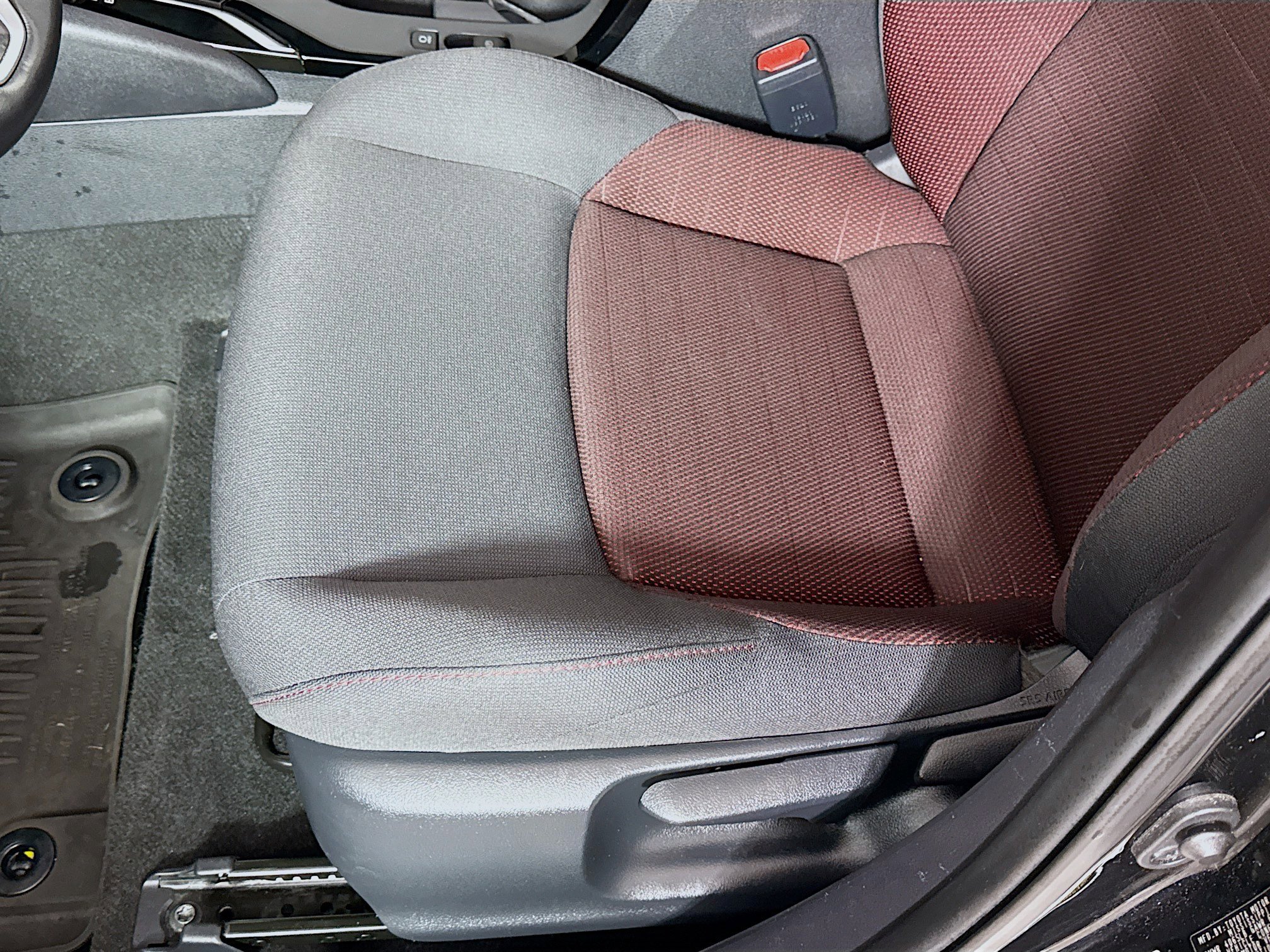 Certified 2025 Toyota Corolla SE w/ SE Premium Package image 20