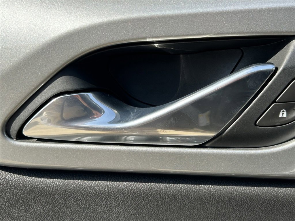 Used 2020 Chevrolet Blazer LT image 23