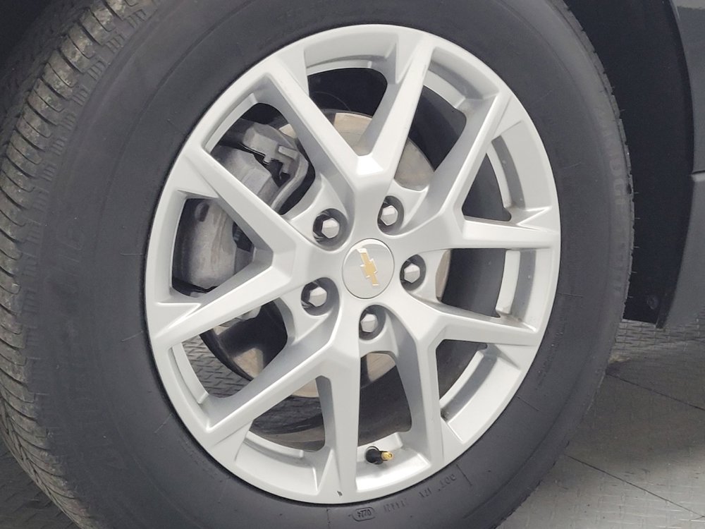 Used 2024 Chevrolet Equinox LS image 31