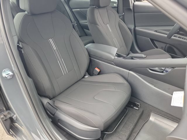 New 2026 Hyundai Elantra Sport FWD image 21