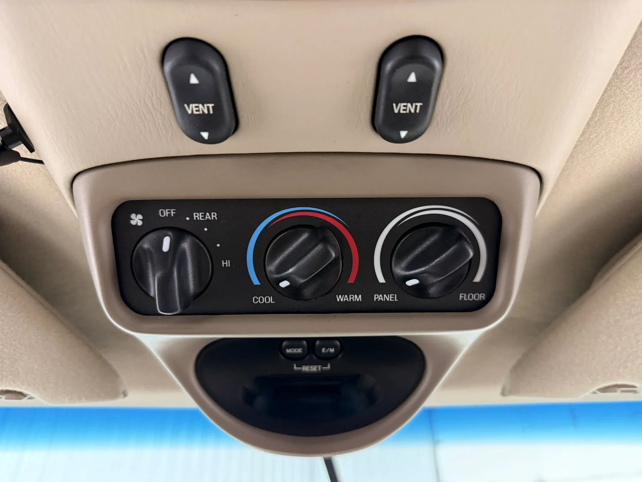 Used 2005 Ford Excursion Limited AWD/4WD image 26