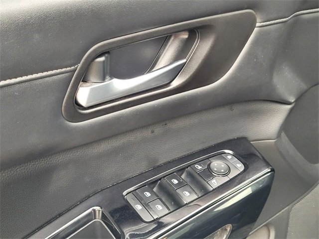 Used 2022 Nissan Pathfinder SV w/ SV Premium Package image 18