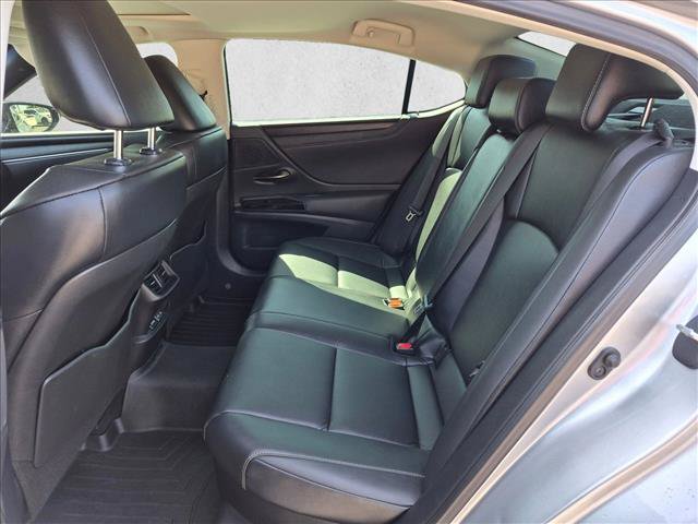Certified 2024 Lexus ES 300h w/ Premium Package FWD image 17
