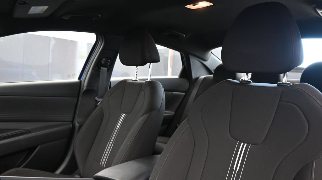 Certified 2025 Hyundai Elantra Sport FWD image 24