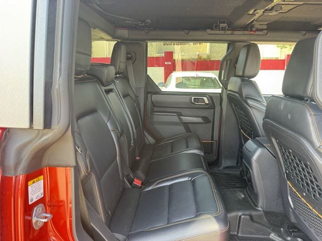 Used 2024 Ford Bronco Badlands AWD/4WD image 32