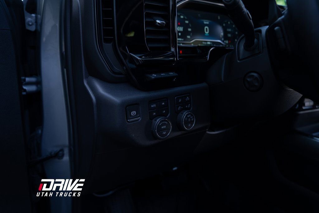 Used 2024 Chevrolet Silverado 1500 ZR2 w/ Technology Package image 35