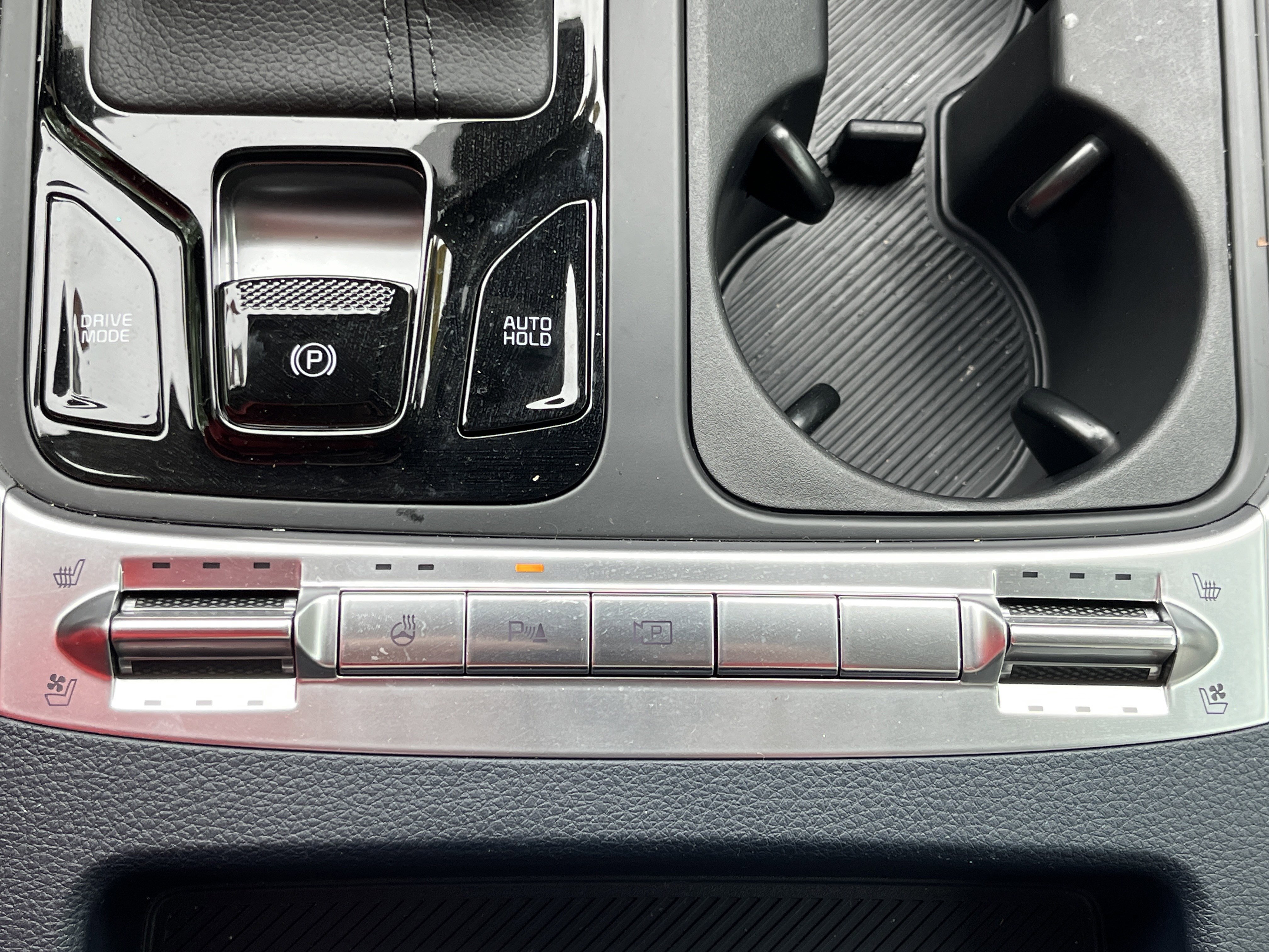 Used 2025 Kia Carnival SX Prestige FWD image 11