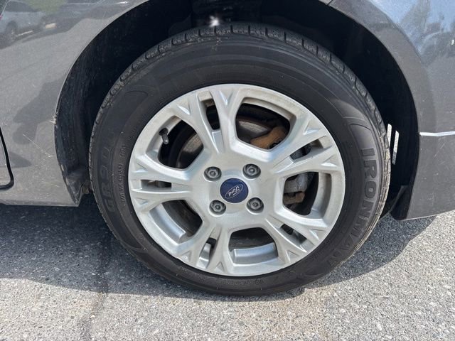 Used 2016 Ford Fiesta SE w/ Cold Weather Package FWD image 14