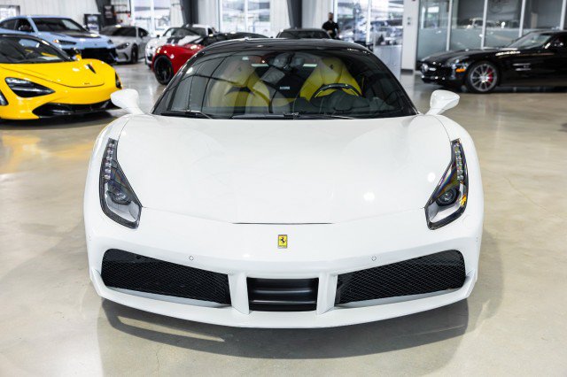 Used 2016 Ferrari 488 GTB RWD image 9