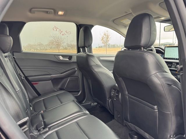 Used 2025 Ford Escape Platinum AWD/4WD image 26