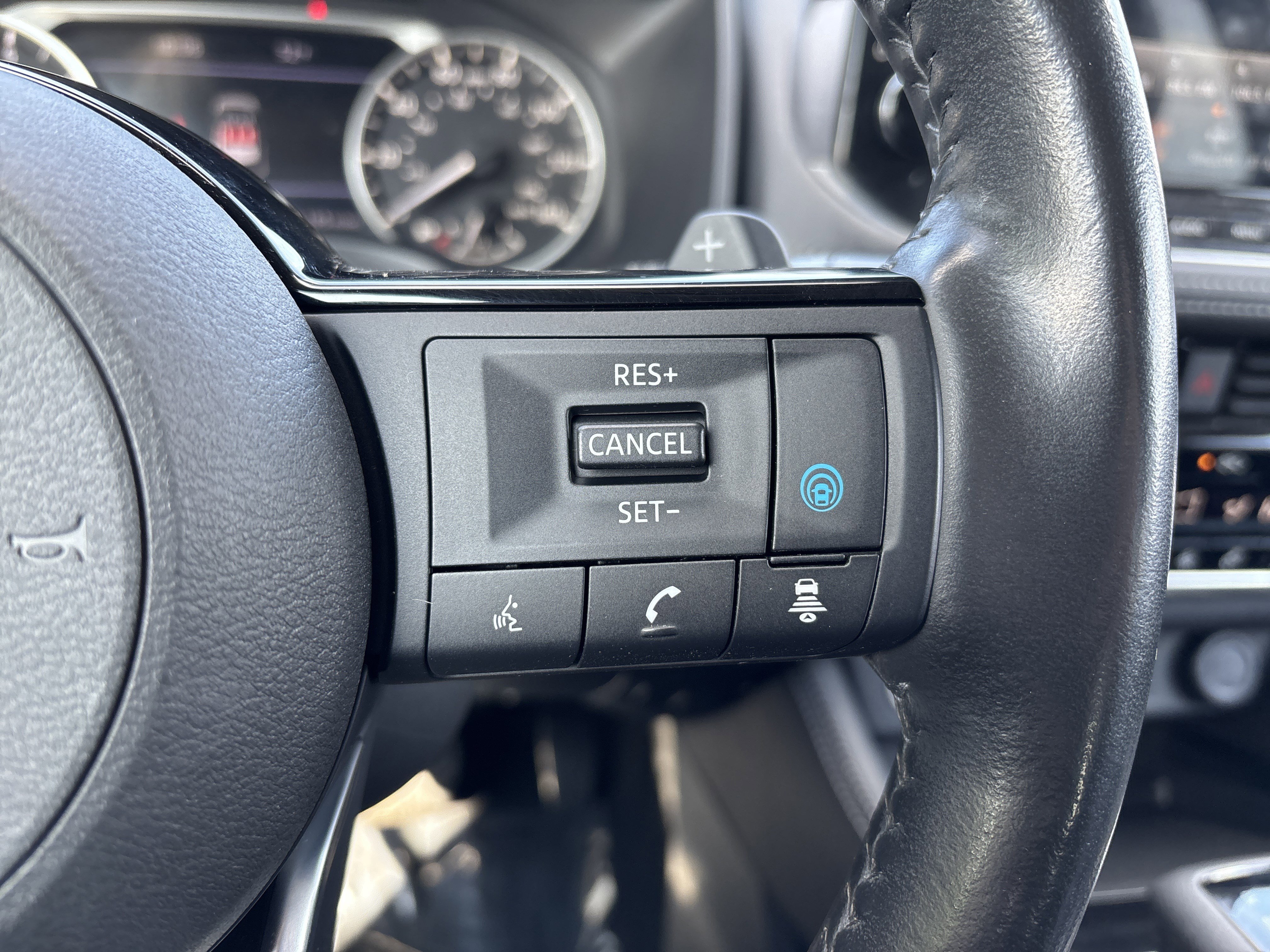 Used 2023 Nissan Rogue SL w/ SL Premium Package FWD image 19