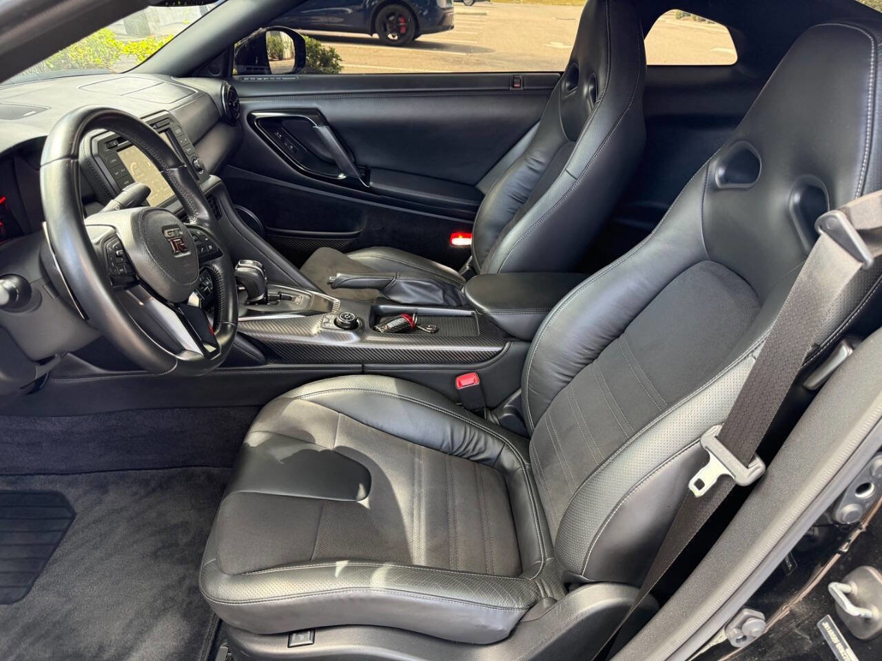 Used 2024 Nissan GT-R Premium w/ Floor Mat Package AWD/4WD image 15