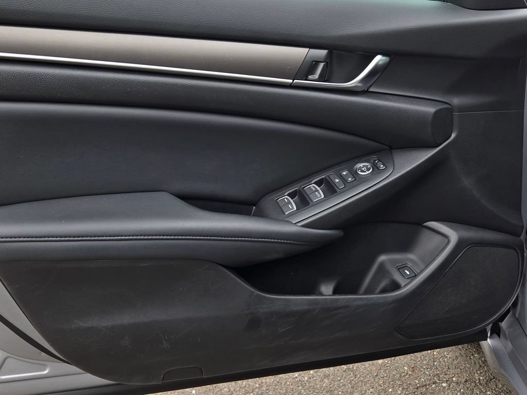 Used 2022 Honda Accord LX image 11