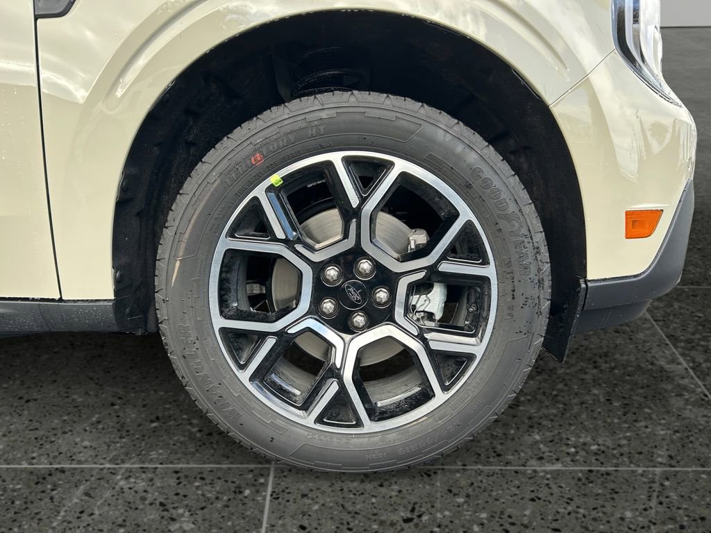 New 2025 Ford Maverick Lariat w/ 4K Tow Package image 9