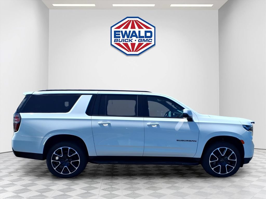 Certified 2023 Chevrolet Suburban RST w/ Luxury Package AWD/4WD image 6