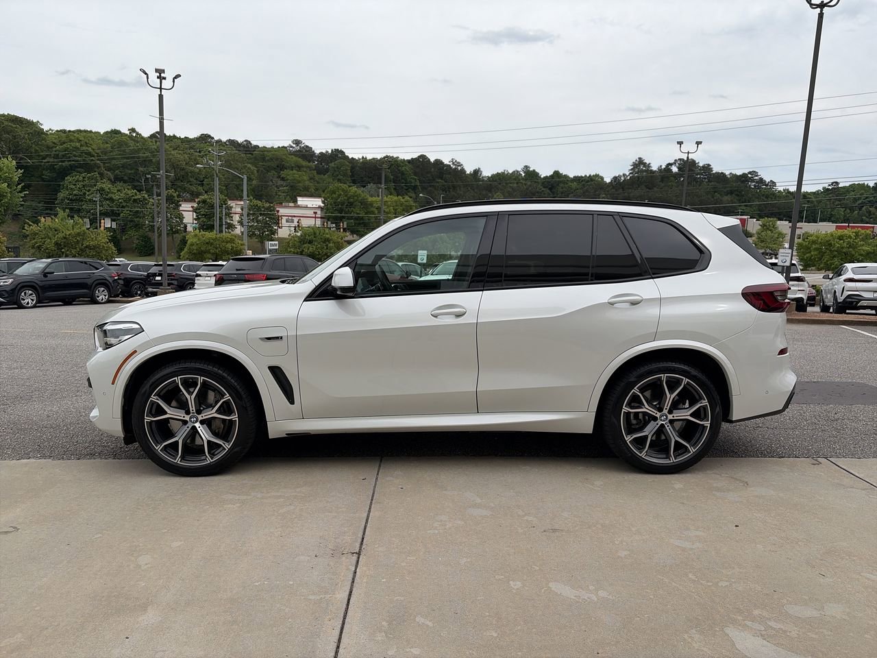 Certified 2023 BMW X5 xDrive45e w/ M Sport Package AWD/4WD image 5