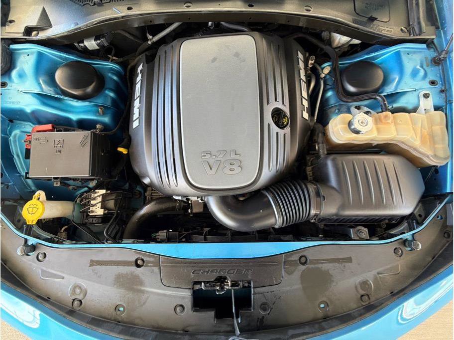 Used 2015 Dodge Charger R/T image 32