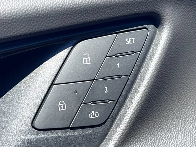 New 2026 Chevrolet Equinox RS w/ Convenience Package III AWD/4WD image 16