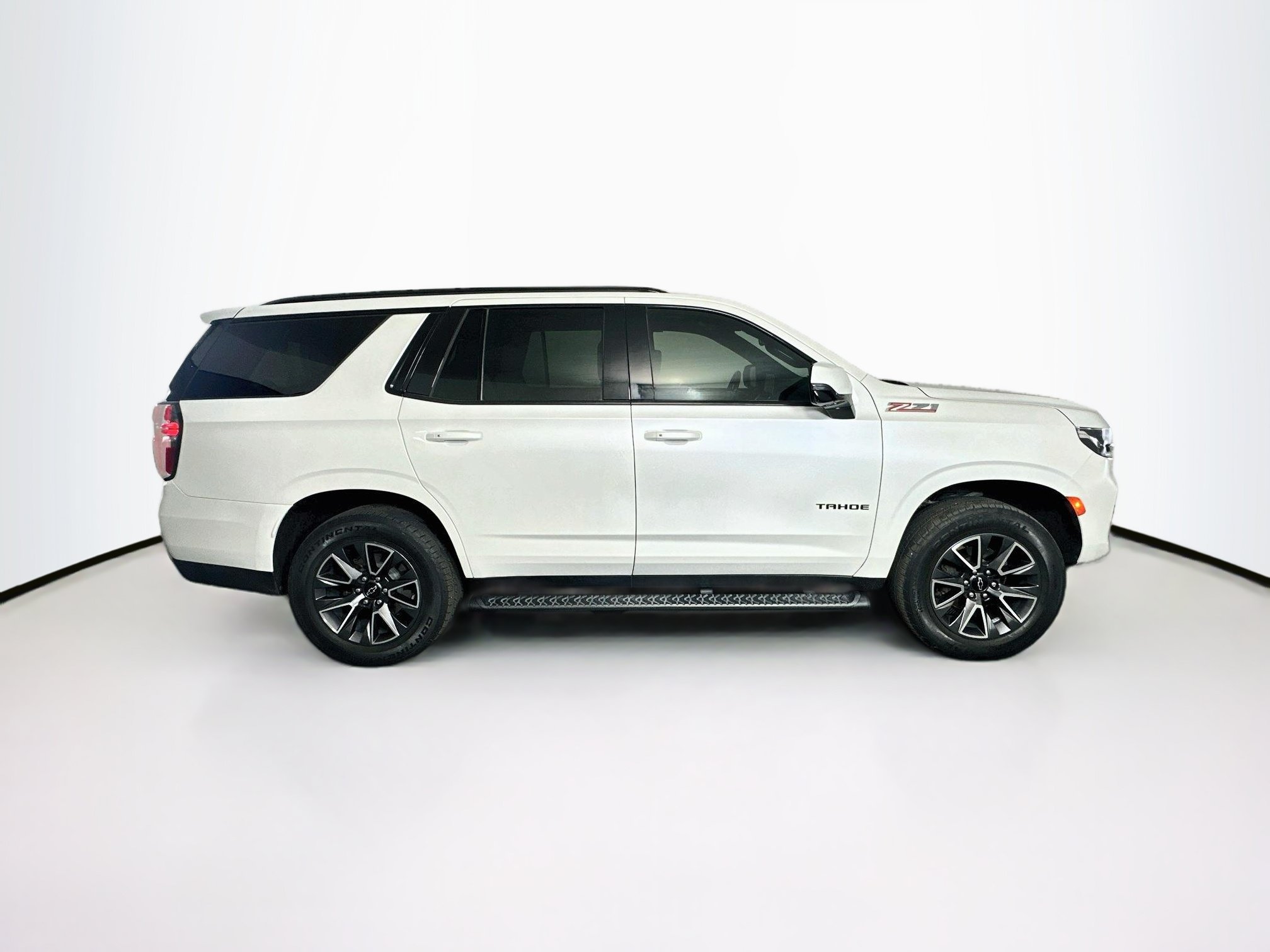 Used 2023 Chevrolet Tahoe Z71 w/ Luxury Package AWD/4WD image 10