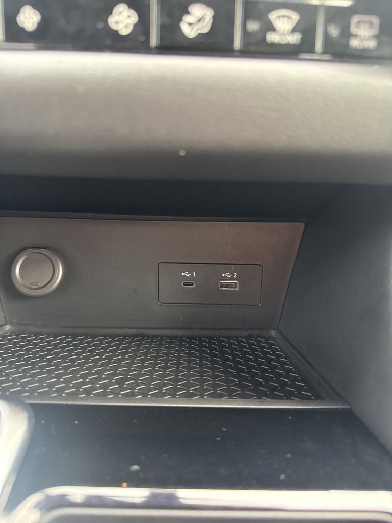 Used 2024 Nissan Pathfinder SV image 30