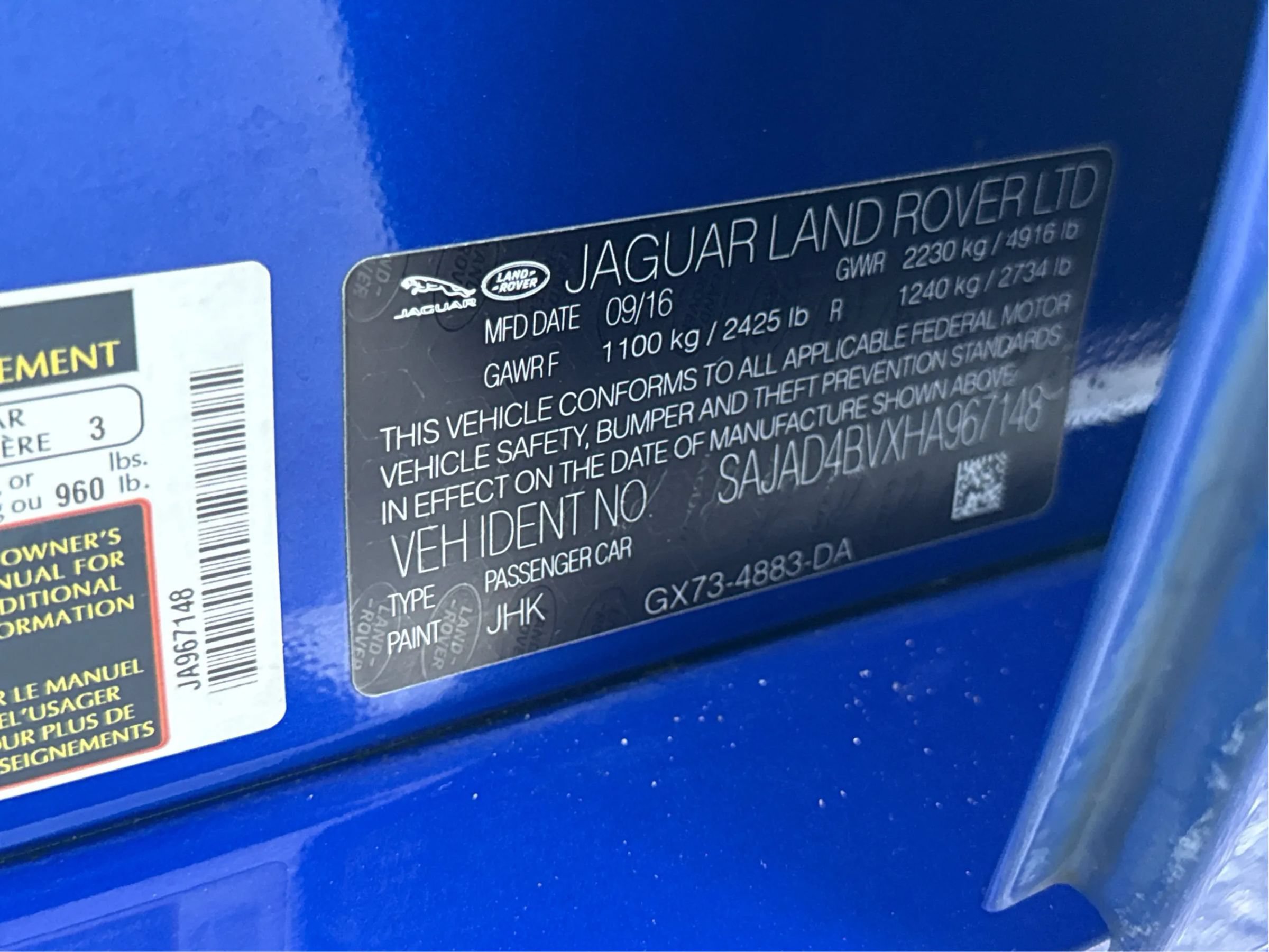 Used 2017 Jaguar XE Premium RWD image 65