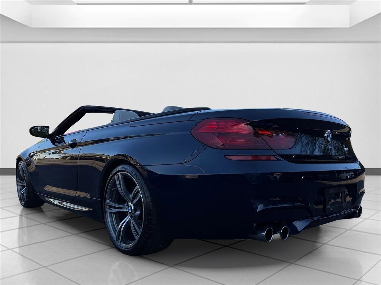 Used 2016 BMW M6 Convertible RWD image 3