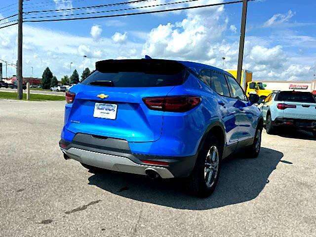 Used 2026 Chevrolet Blazer LT FWD image 9