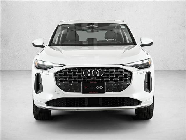 Used 2025 Audi Q5 Premium w/ Convenience Package AWD/4WD image 2