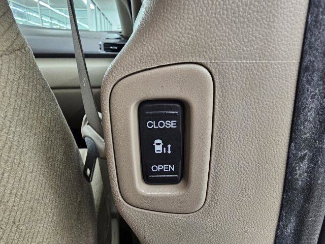 Used 2013 Honda Odyssey EX image 40