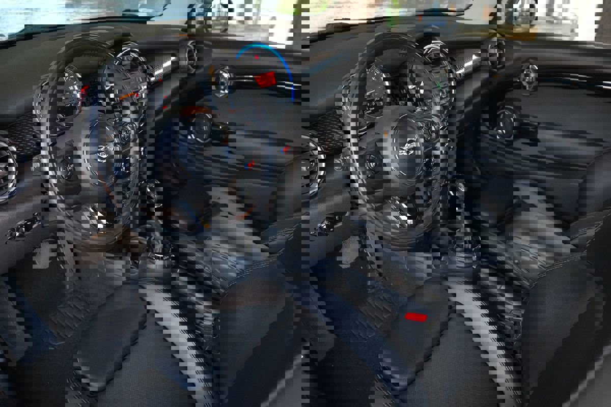 Used 2014 MINI Cooper S image 15