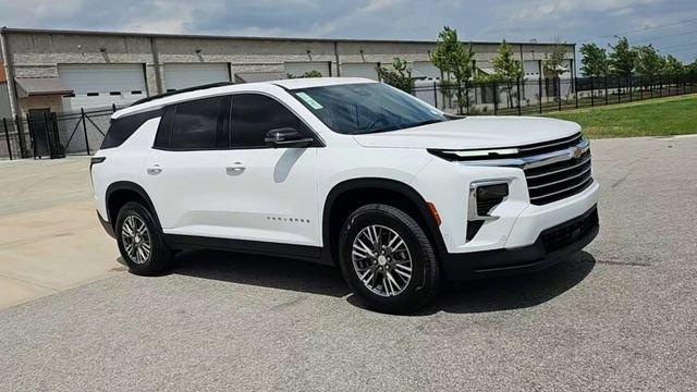 New 2026 Chevrolet Traverse LT w/ Enhanced Driving Package AWD/4WD image 2